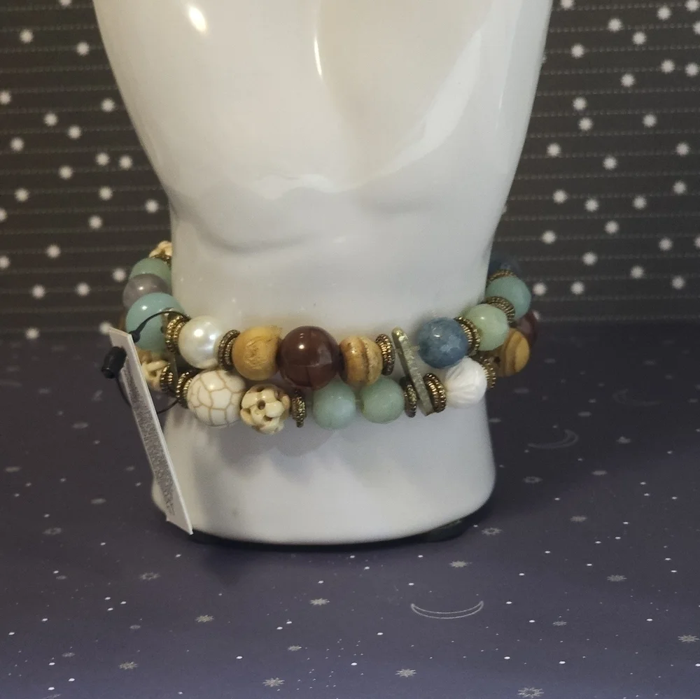 👍5 For $20 Chico's NWT Mixed Gems Bracelet